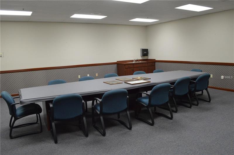 140 Unit Mini Storage + 18 pad RV Resort + Commercial Building in Citra, Florida $1,500,000