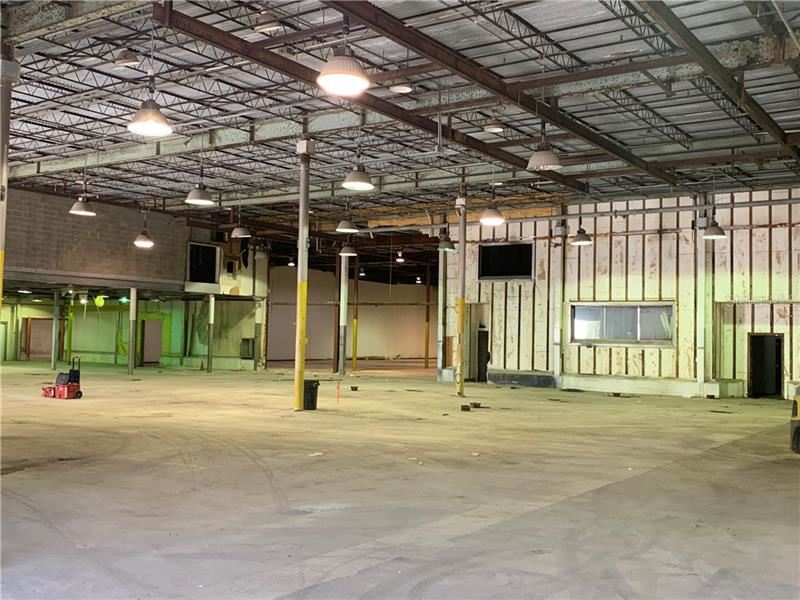Ocala Warehouse For Sale - 63,000 SF $2,520,000