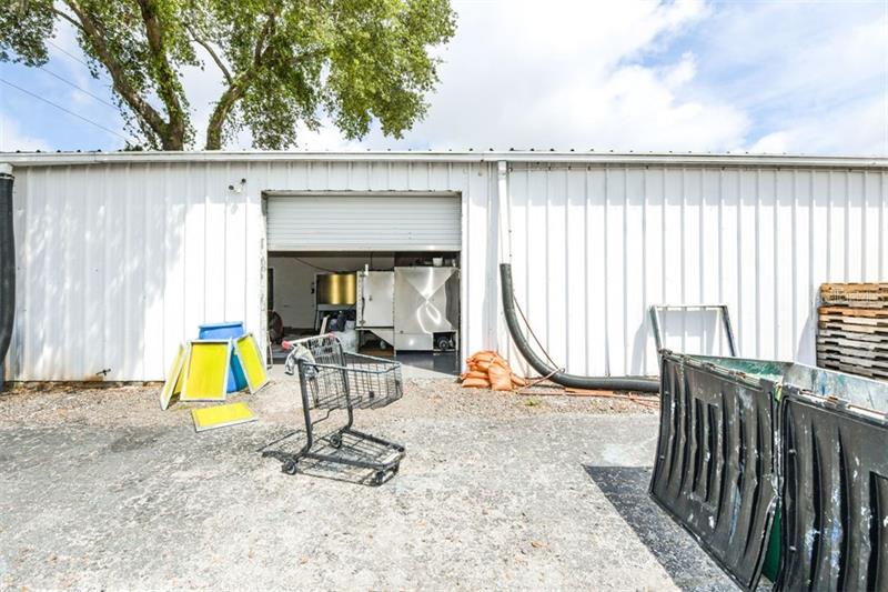 Warehouse For Sale in Sarasota, FL - 19,000 SF $1,890,000
