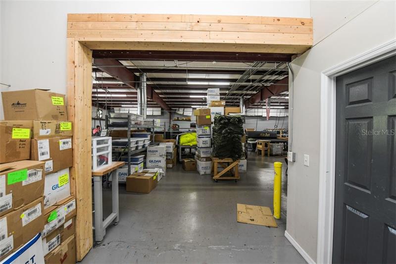 Warehouse For Sale in Sarasota, FL - 19,000 SF $1,890,000