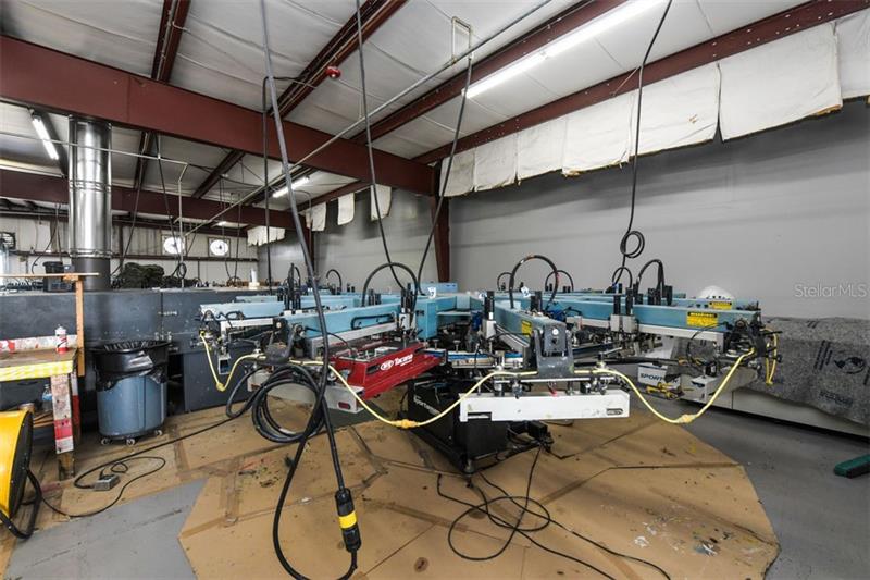 Warehouse For Sale in Sarasota, FL - 19,000 SF $1,890,000