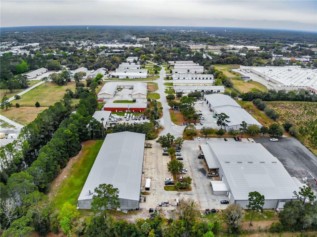 Deland 4 Unit Warehouse Building For Sale - 25,000 SF $1,500,000