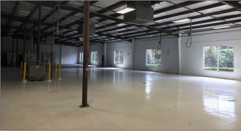 Warehouse or Industrial Building For Sale in Ocala - 30,000 SF $2,200,000