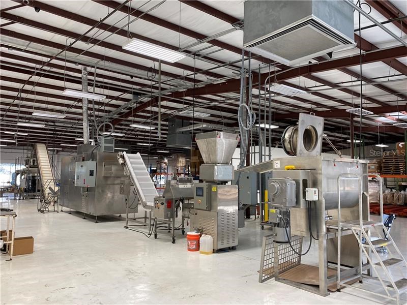 Warehouse or Industrial Building For Sale in Ocala - 30,000 SF $2,200,000