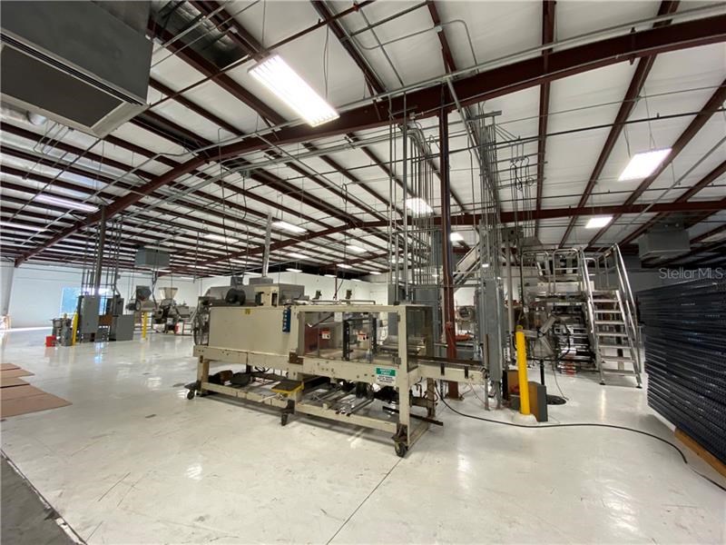 Warehouse or Industrial Building For Sale in Ocala - 30,000 SF $2,200,000