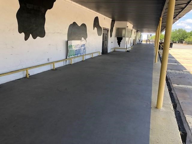 Large Warehouse Building For Sale in Orlando $1,999,000