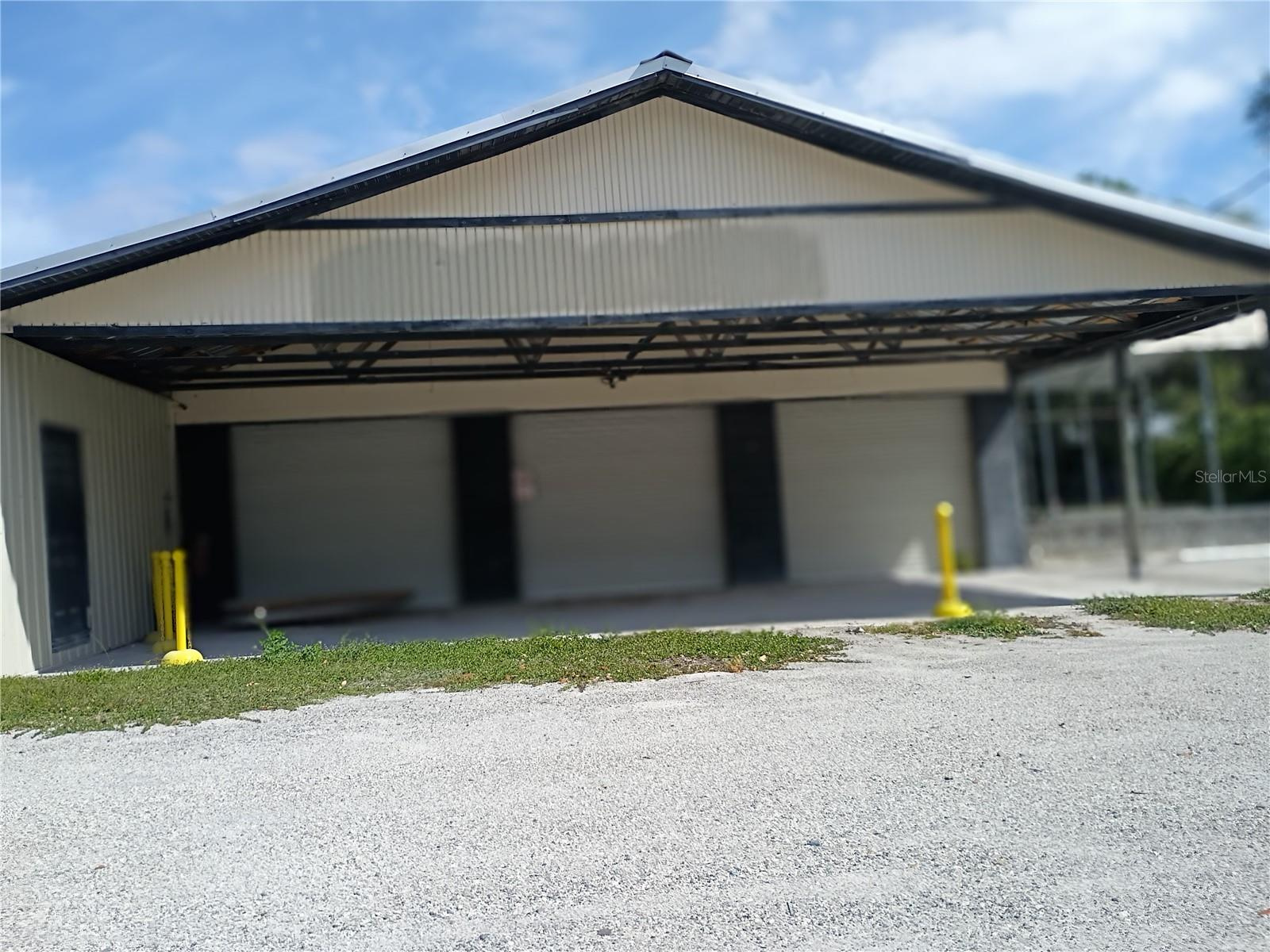 Industrial / Commercial property with storage yard - 5 acres For Sale in Plant City, FL $2,000,000