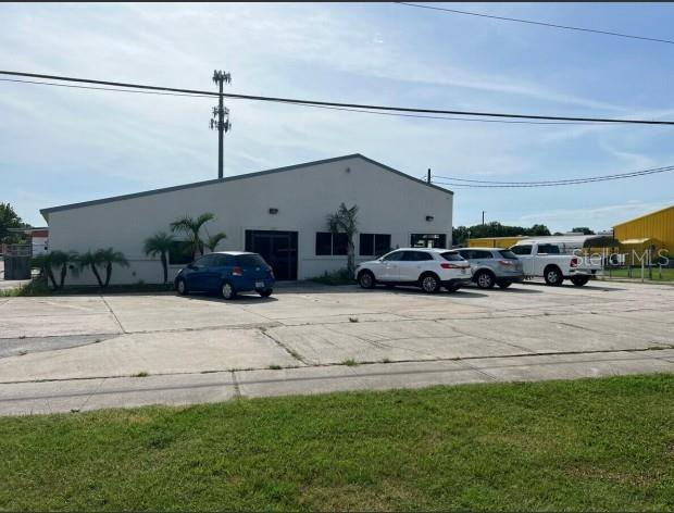 Kissimmee Warehouse For Sale - Currently Leased -15,000 sq ft $3,500,000