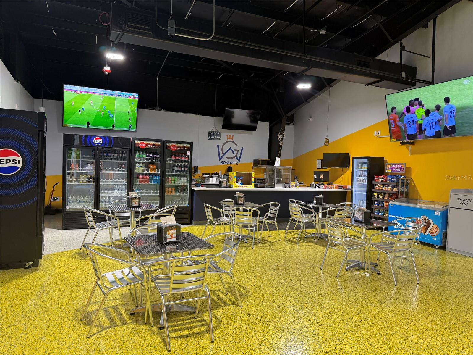 Warehouse For Sale in Eustis, FL - 15,600 sq ft $2,000,000