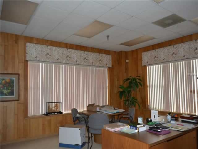 Warehouses For Sale in Winter Haven, Florida - 47,000 sq ft $1,800,000