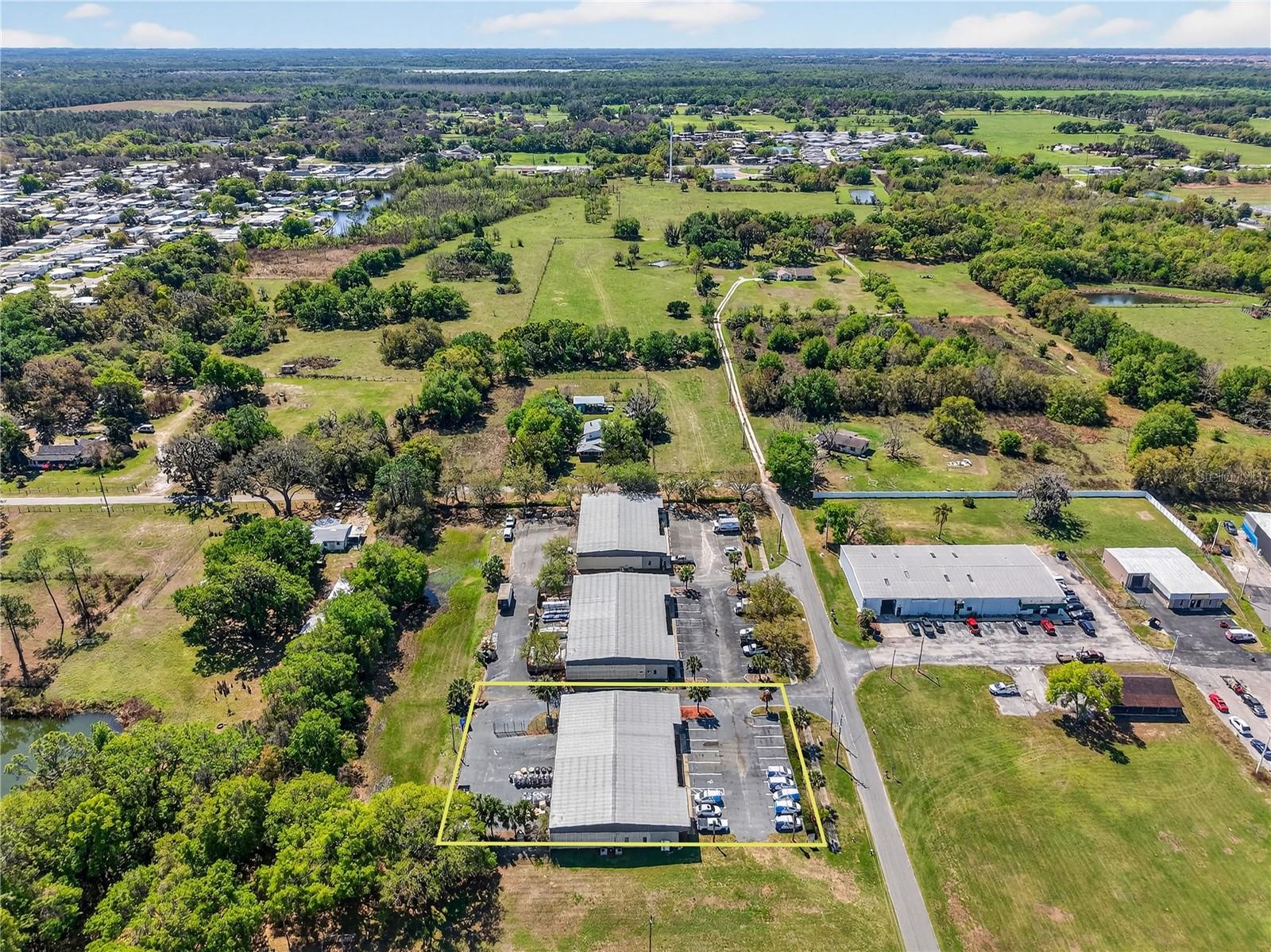 7,700 Sq Ft Warehouse For Sale in Leesburg, Florida -  $1,150,000 