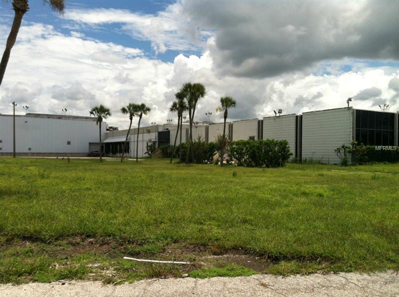 200,000 Sq Ft Warehouse on 42 Acres For Sale in Plant City, FL $3,000,000
