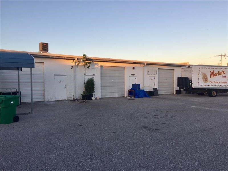 Industrial Flex Space For Sale in Sarasota, FL - 20 warehouses total 30,000 sq ft $1,800,000